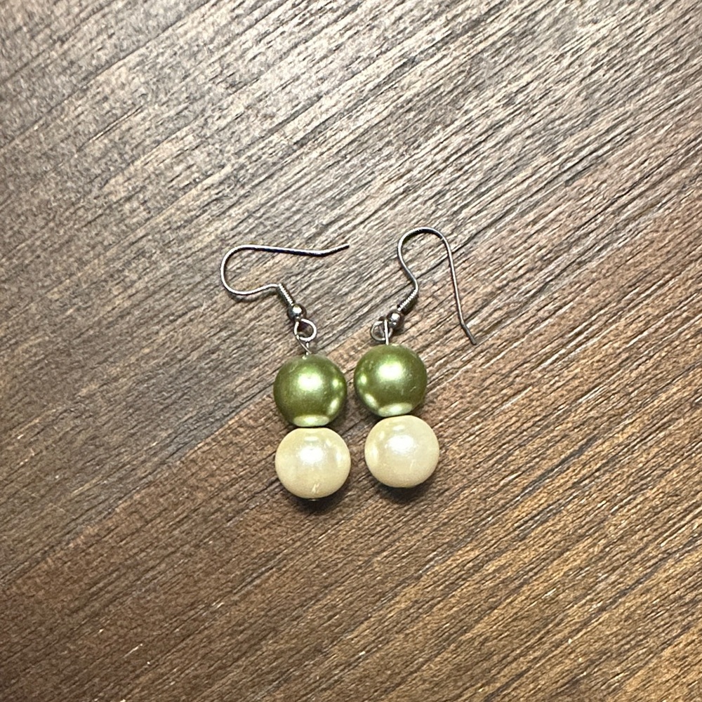Elegant Green and Cream Beaded Earrings